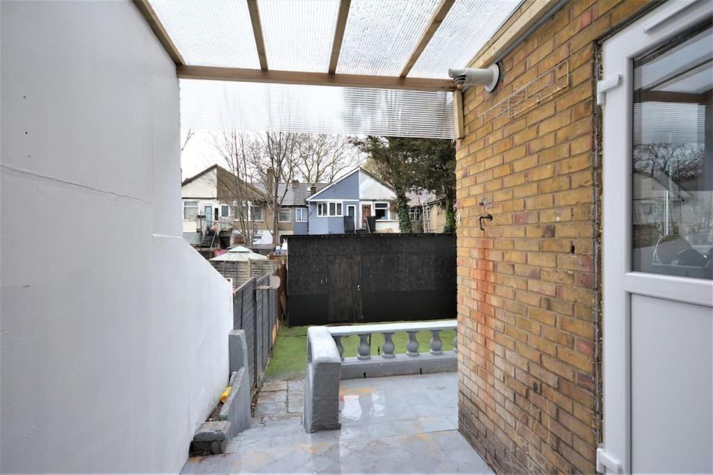 4 Bedroom House In East London Kültér fotó