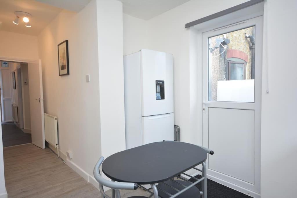 4 Bedroom House In East London Kültér fotó