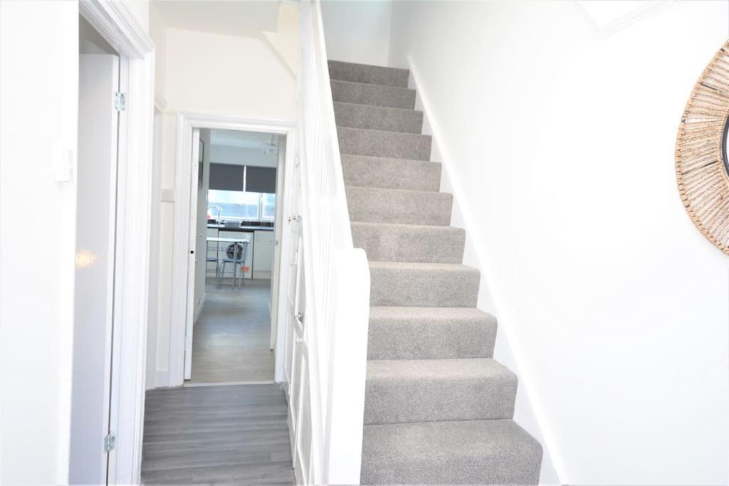 4 Bedroom House In East London Kültér fotó