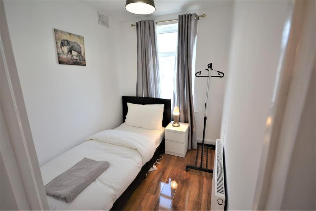 4 Bedroom House In East London Kültér fotó